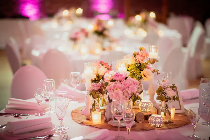 Hochzeit Hühnerhof Gettenbach Gründau – Sektempfang im Hof