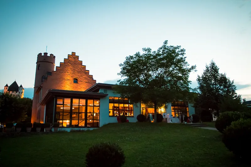 Burg Crass Eltville – Sektempfang am Rhein
