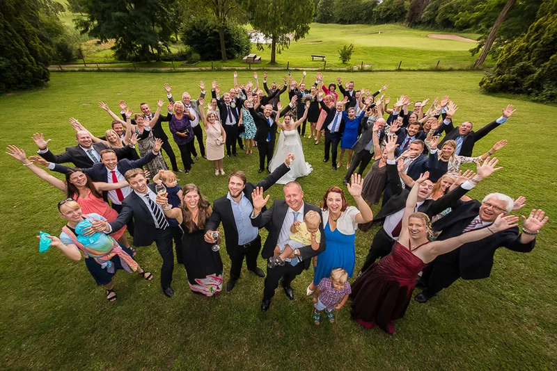 Hochzeit Hofgut Dippelshof – Sektempfang im historischen Innenhof