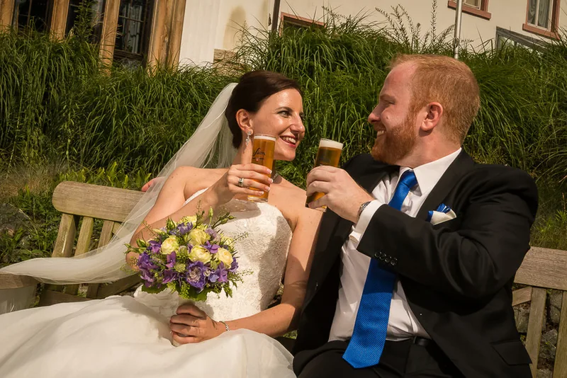 Dippelshof – romantischer Hochzeitsmoment im Hofgut
