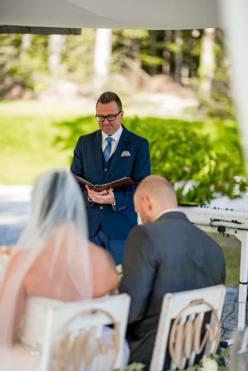 Hoher Darsberg Hochzeit – Brautstrauß über dem Neckar