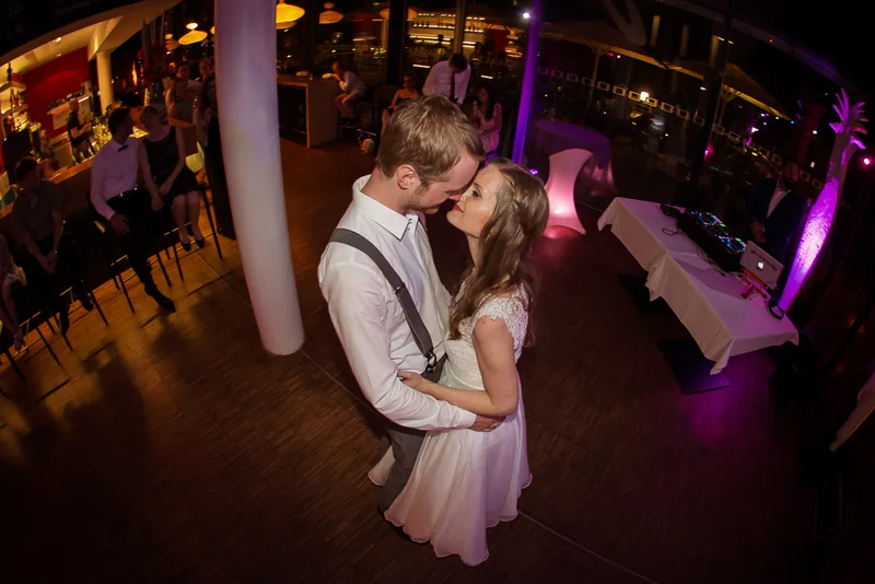 Hochzeit Aschaffenburg Park – Brautpaar im Wirtshaustempel