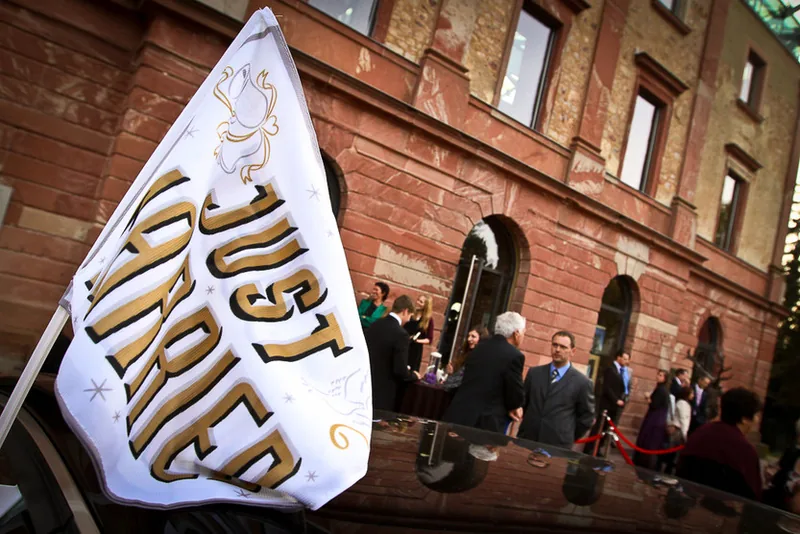 Hochzeitslocation Jagdschloss Platte – Detail der Trauringe