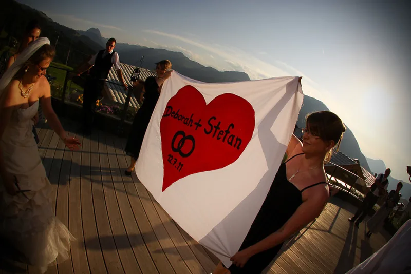 Kitzbühler Alpen – romantischer Hochzeitsmoment vor Alpenkulisse