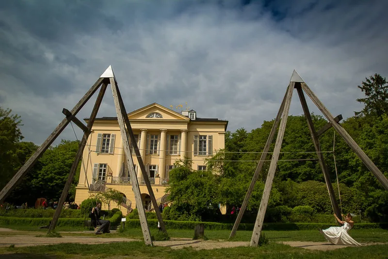 Hochzeitsfotograf Wiesbaden – Schloss Freudenberg von außen