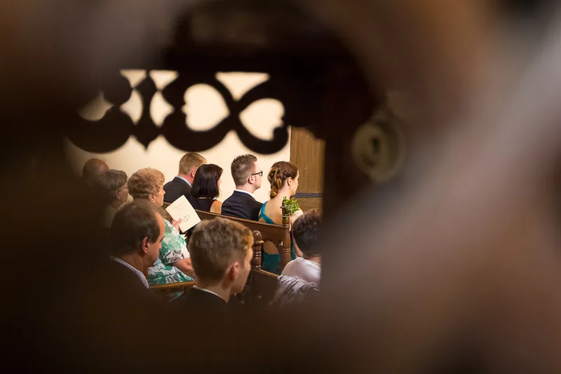 Blankenburg Hochzeit – Brautpaar im Park vor dem großen Schloss