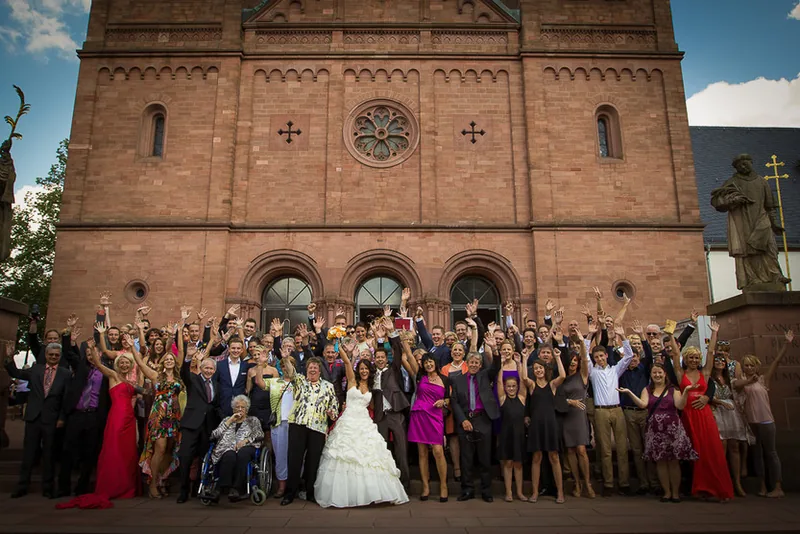 Hochzeitsfotograf in Seligenstadt – Brautpaar am Mainufer